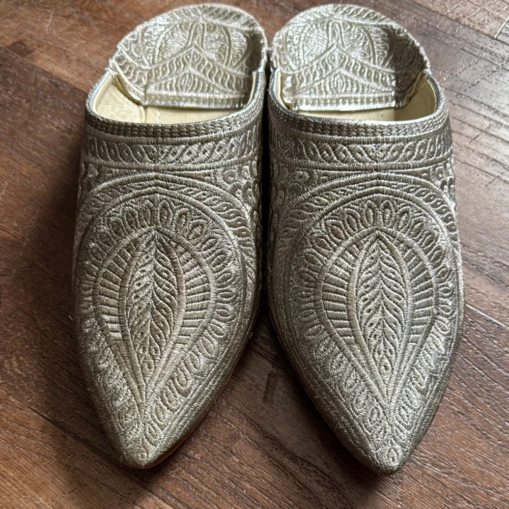 Moroccan Bridal Shoes - Picture 2 of 5